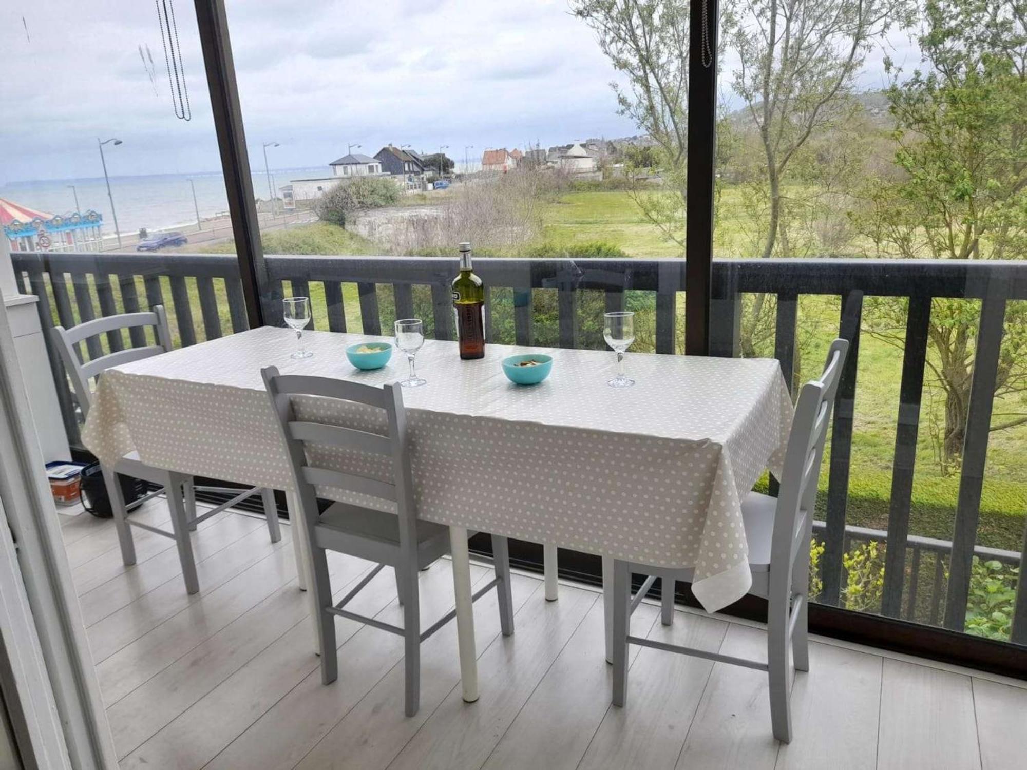 Appartement Refait A Neuf Avec Loggia Et Parking, A 2 Pas De La Plage Et Des Commerces - Fr-1-712-7 Villers-sur-Mer Eksteriør billede